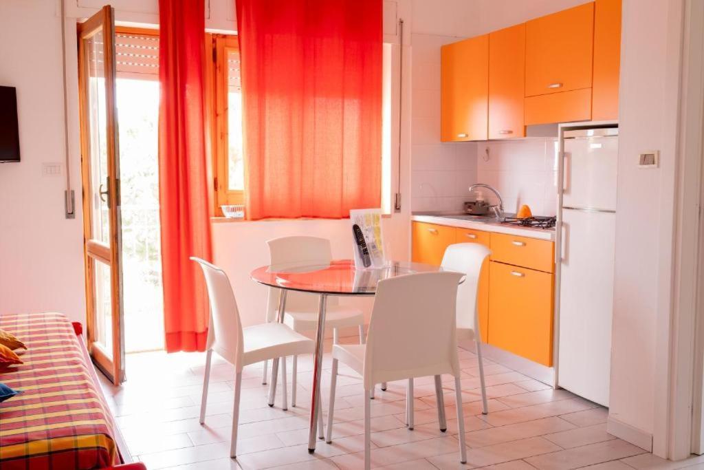 Residence La Giungla ฟาแลร์นา ภายนอก รูปภาพ