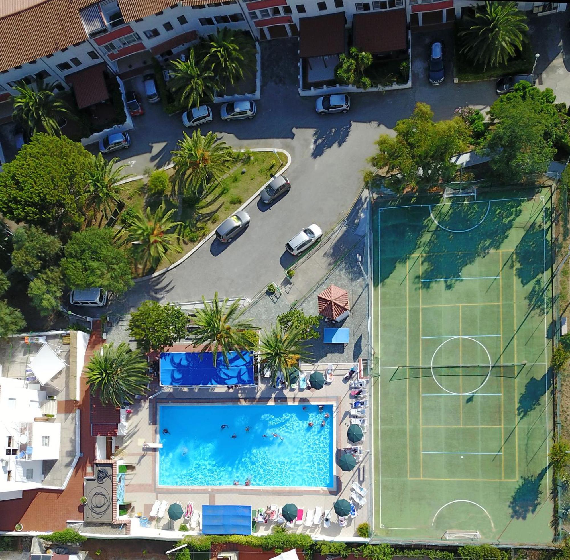 Residence La Giungla ฟาแลร์นา ภายนอก รูปภาพ