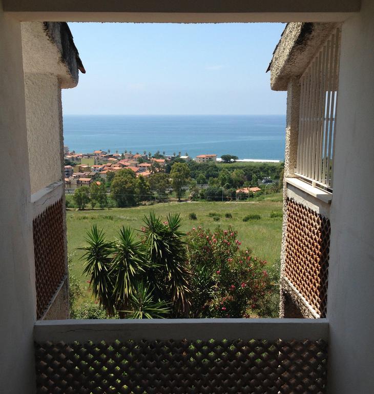 Residence La Giungla ฟาแลร์นา ภายนอก รูปภาพ